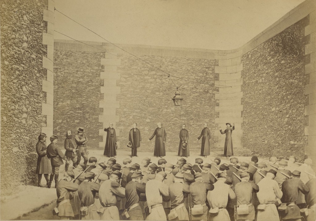 Exécution des otages, prison de la Roquette, le 24 mai 1871. Metropolitan Museum of Art, online database: entry 302335